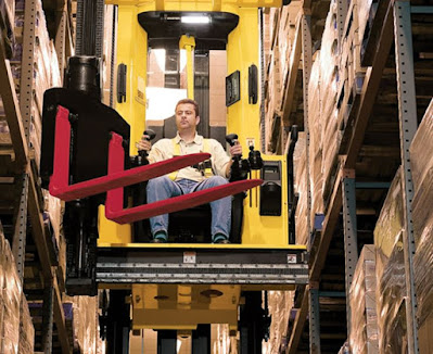 Hyster VNA Man up xe nâng kho hẹp