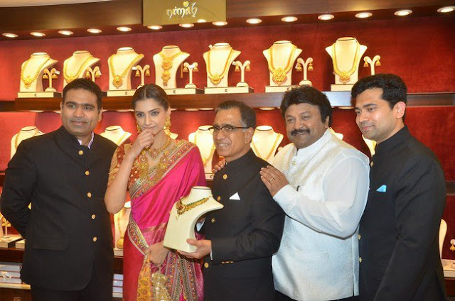 Sonam Kapoor Stills at Kalyan Jewellers Inaguration