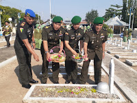 Peringati Hari Ulang Tahun Korem 071/Wijayakusuma ke-58, Kodim 0712/Tegal Tabur Bunga di Taman Makam Pahlawan