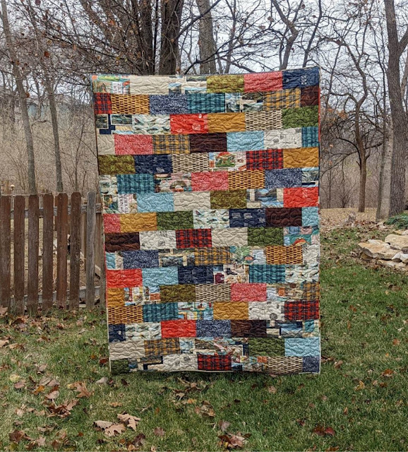 Simple bricks throw quilt for a cancer quilt