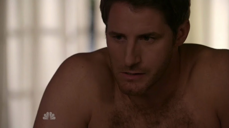 Sam Jaeger Shirtless on Parenthood s2e04