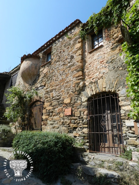 CASTELNOU (66) - Village médiéval