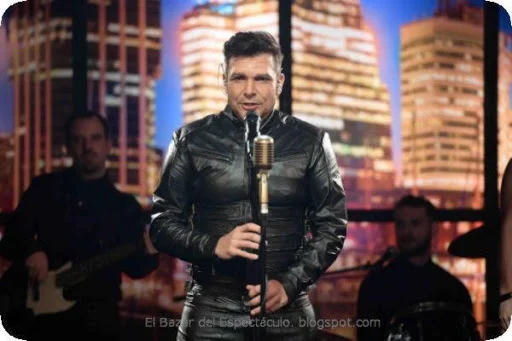 RICKY MARTIN - EL HOST - FOX (2)(1).jpeg