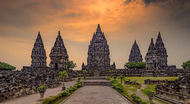 Candi Prambanan: Keajaiban Arsitektur Hindu