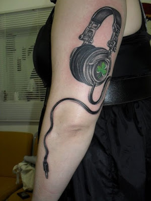 HeadPhone Tattoo Design on Hand