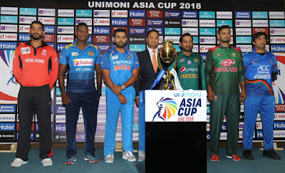 Captains pose with Asia Cup Trophy 