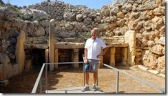 Im Ggantija Tempel - bei 38 Grad