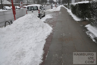 Fake-Winterdienst: "Geräumter Radweg" Barmbeker Straße