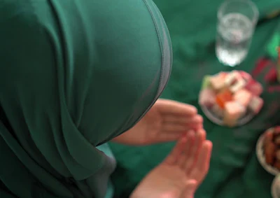 Prayer before eating meal