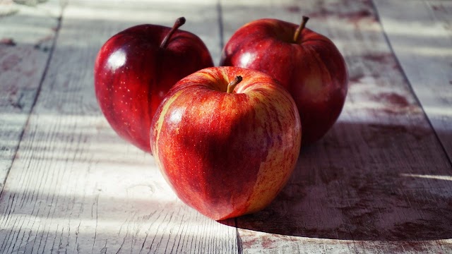 O que acontece com seu corpo quando você come maçã todos os dias?
