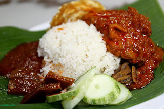 MAKANAN DI TAMAN KOTA BATURAJA