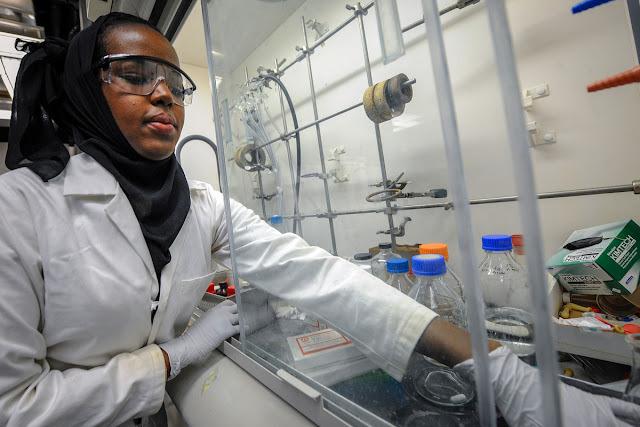 Young Somali woman goes from refugee camp to medical school in 5 years