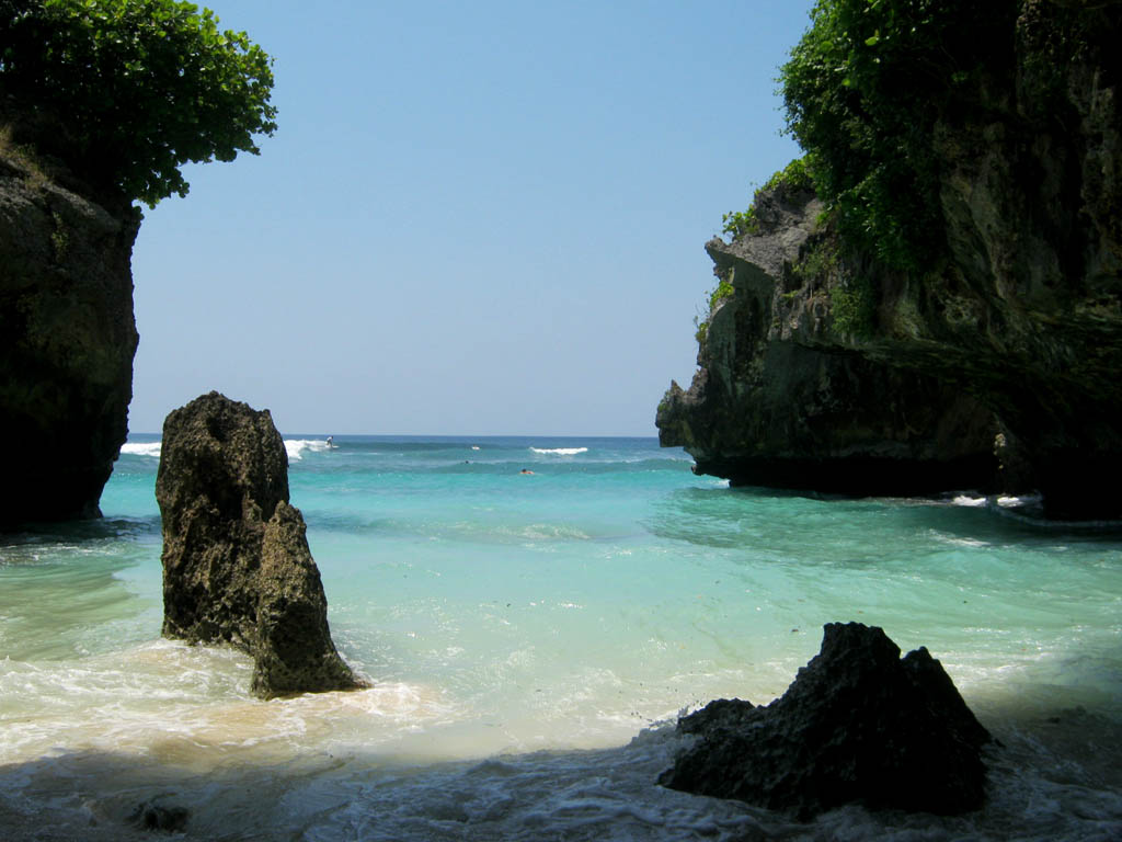 No1 Amazing Things: Suluban Beach, Bali, Indonesia