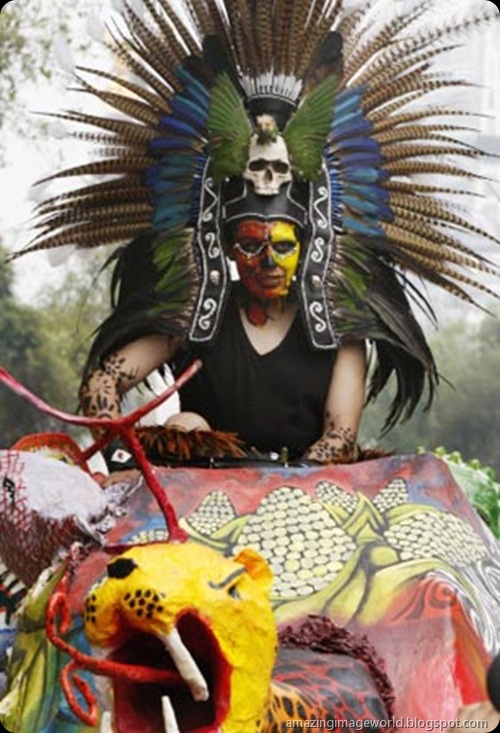 Parade in Mexico City001