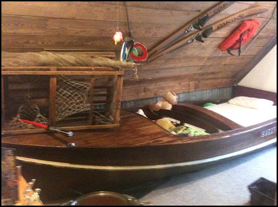 how to make a wooden boat bed