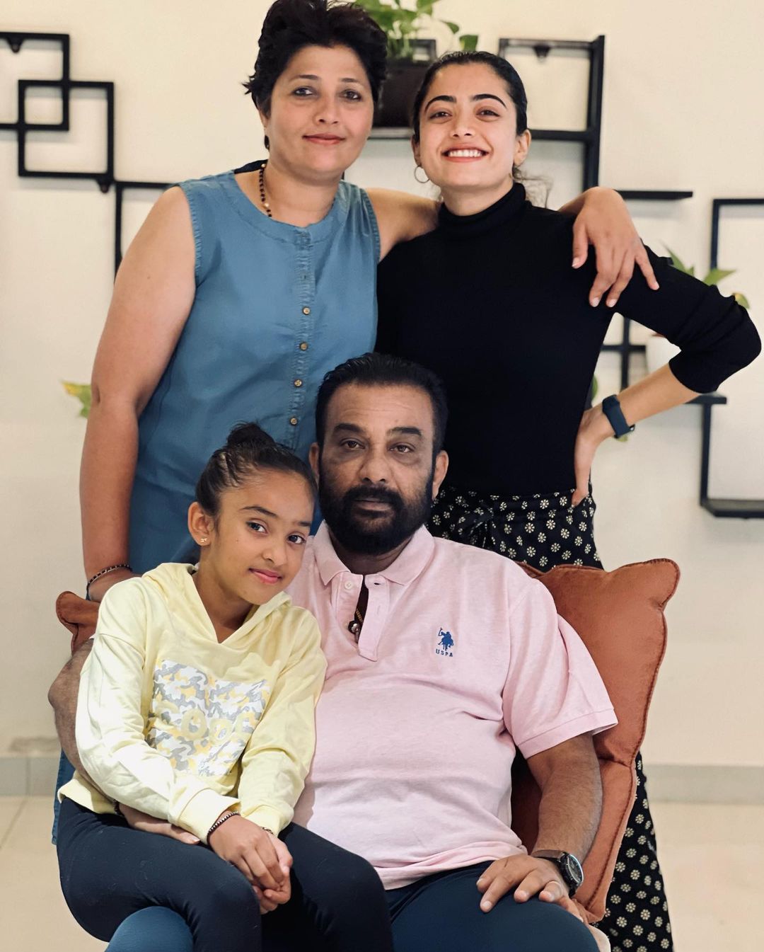 South Indian Actress Rashmika Mandanna with her Parents Father Madan Mandanna, Mother Suman Mandanna & Younger Sister Shiman Mandanna | South Indian Actress Rashmika Mandanna Family Photos | Real-Life Photos