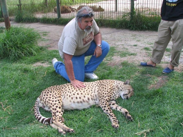 Unbelieavable Pictures from Lujan Zoo in Argentina