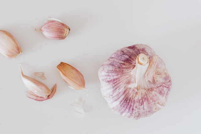Calories in garlic and its health benefits