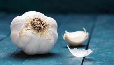 Is There A Link Between Garlic And HIV?