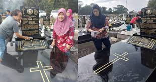 Membersihkan kubur kristian