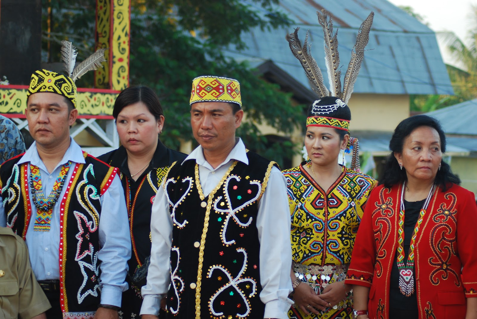 MICHELL EKO HARDIAN Asal Usul Suku Dayak  Kalimantan