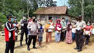  Polsek Simpang pematang Mesuji Membaerikan Sedikit Bantuan
