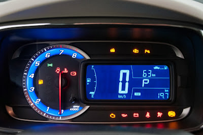carro Tracker Chevrolet 2014 - painel de instrumentos