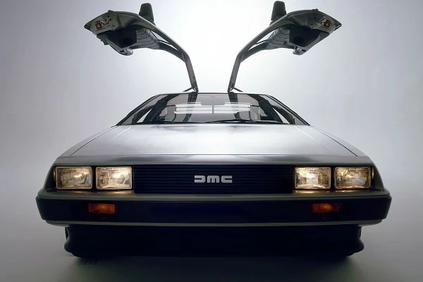 DeLorean DMC-12