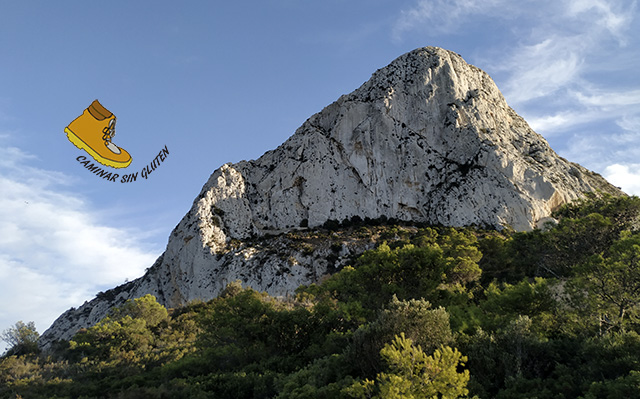 SILUETA DEL PEÑON DE IFACH DESDE LA ENTRADA AL PARQUE NATURAL