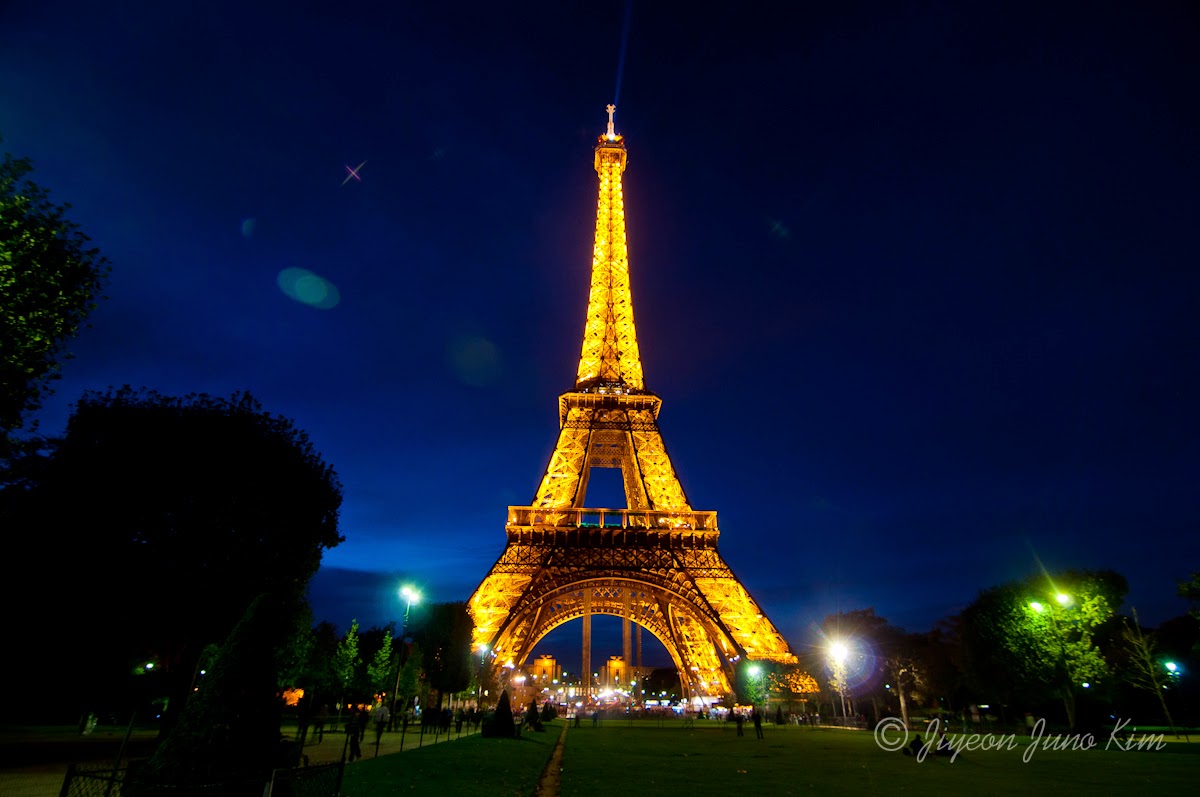 Newbie Blog by Sihombing: 14 gambar menara Eifel Paris ...