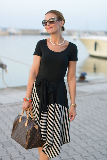 summer outfits, black and white striped dress, DKNY, Louis Vuitton Speedy 30 bag, Fashion and Cookies