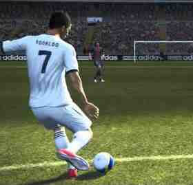 Trik Cara Melakukan Tendangan Plesing PES 2016