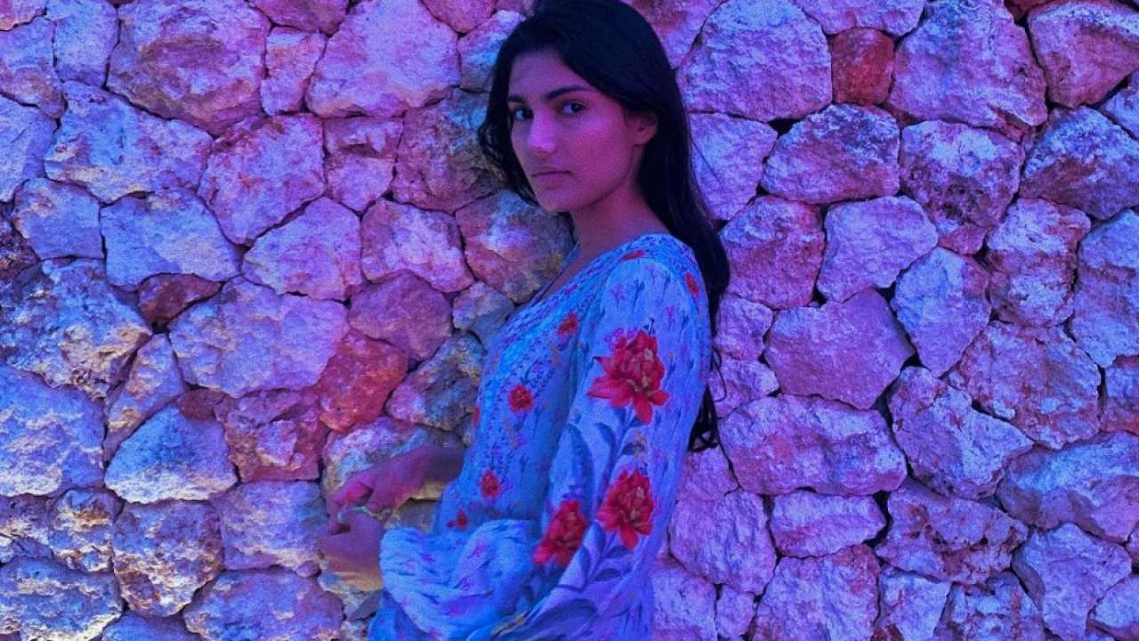 New Meet: Meet Alizeh Agnihotri, beautiful niece of Salman Khan who is probably going to form her Bollywood debut opposite THIS star kid