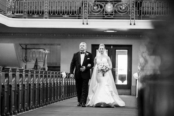 Annapolis MD Wedding at Naval Academy Chapel and Severn Inn by Heather Ryan Photography