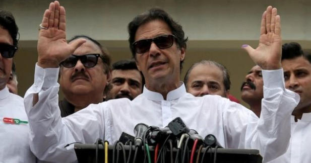 Pakistan cautions India against assault 
