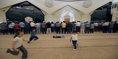 Islam Melarangan Mengusir dan Memarahi Anak-anak Dimasjid