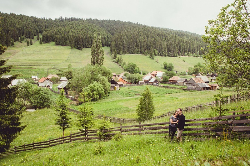 Sipos Szabolcs, Küldetésben, esküvői fotók, jegyesfotózás, riport, életképek, Gyímes, Borospatak, Gyímesi Skanzen és Panzió