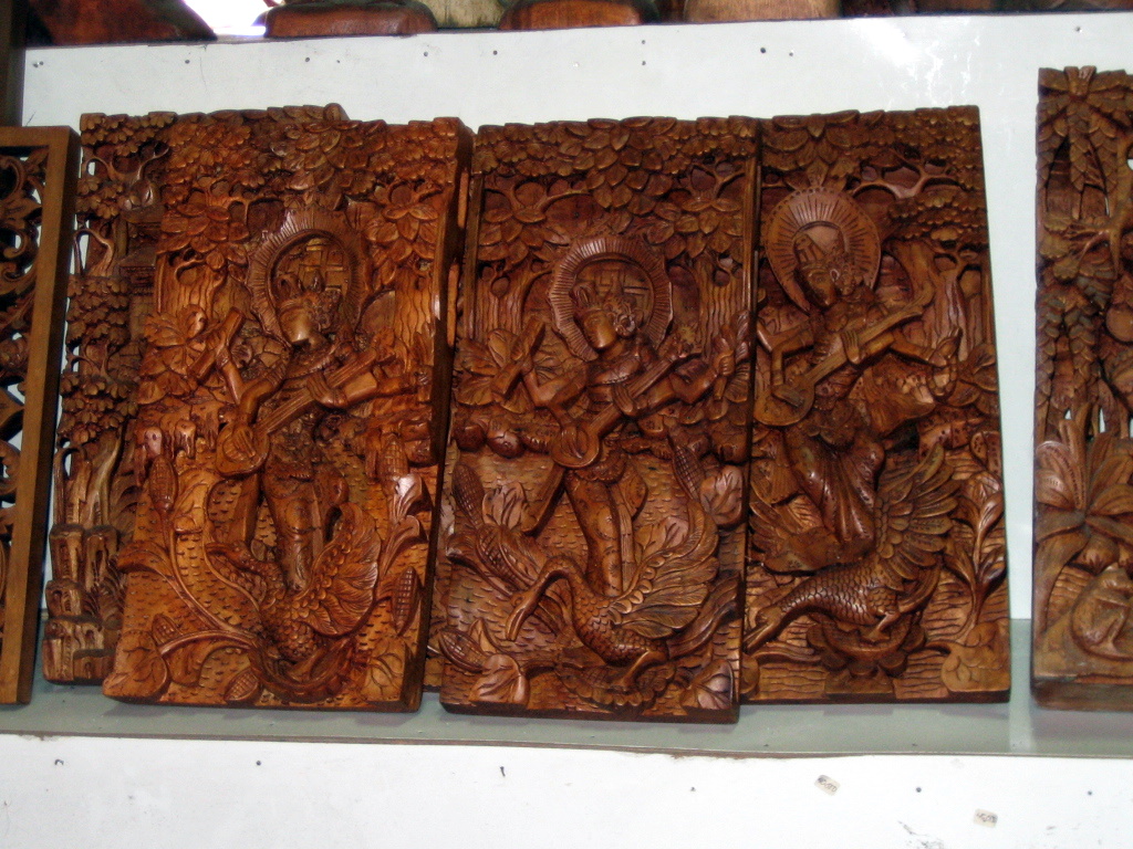 FURNITURE &amp; CRAFTS INDONESIA: WOOD CARVING