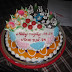 Tổ chức sinh nhật người thân cùng chiếc bánh sinh nhật độc đáo 