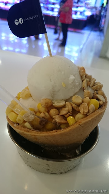 Ais krim kelapa Nutty Coco