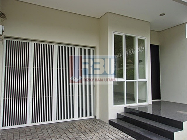  Pagar  Besi Rumah Modern Pintu Garasi 