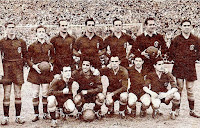 Selección  de ESPAÑA - Temporada 1948-49 - Guillermo Eizaguirre (seleccionador, cortado en la 2ª y 3ª foto), Puchades, Gonzalvo III, Riera, Aparicio, Lozano, Ignacio Eizaguirre, Bañón; Epi, Silva, Zarra, Rosendo Hernández y Gaínza - ESPAÑA 1 (Gaínza), ITALIA 3 (Lorenzi, Carapellesi y Amadei) - 27/03/1949 - Partido amistoso - Madrid, estadio Chamartín - Alineación: Ignacio Eizaguirre; Riera, Aparicio, Lozano; Gonzalvo III, Puchades; Epi, Silva, Zarra, Rosendo Hernández (César, 46') y Gaínza - Ver otra entrada en el enlace: SELECCIÓN DE ESPAÑA en la temporada 1948-49