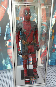 Ryan Reynolds Deadpool 2 movie costume