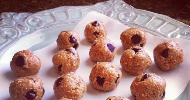 Just Jessie B: Chocolate Chip Cookie Dough Bites {Paleo}