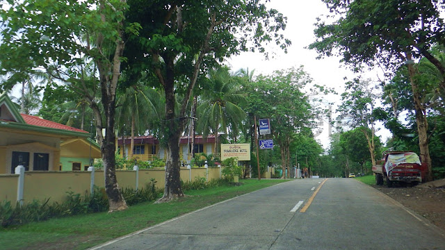 Davliz Travelodge Hotel, one of the many beach resorts along the highway in Padre Burgos, Southern Leyte