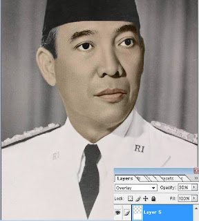 Tutorial<a href='http://orlandolab.blogspot.com/'> Photoshop</a> - Membuat Foto Hitam Putih Menjadi Berwarna