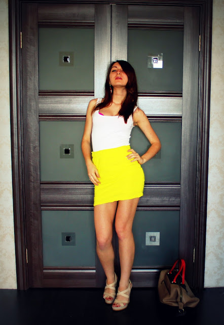 Look of day:Every day yellow