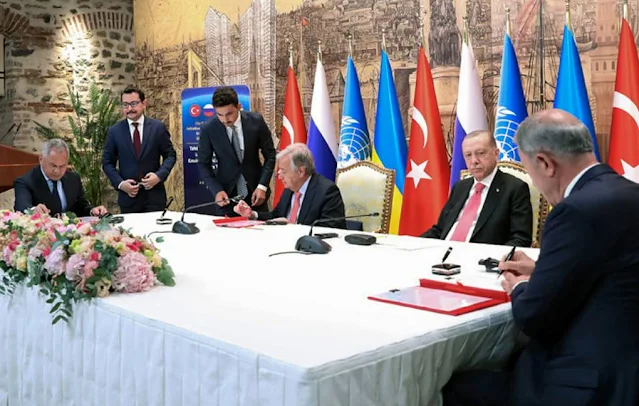 Cover Image Attribute: During a signing ceremony held at Dolmabahce Palace in Istanbul, Turkish President Recep Tayyip Erdogan, right, and United Nations Secretary-General Antonio Guterres sat together while two representatives of Ukraine and Russia delegations signed the agreement / Source: Turkish President Press Service/TASS