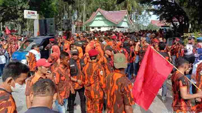 Resah dengan Pernyataan Junimart Girsang,Pemuda Pancasila (PP) Provinsi Riau dan Kota Pekanbaru Lakukan Aksi Unjuk Rasa.