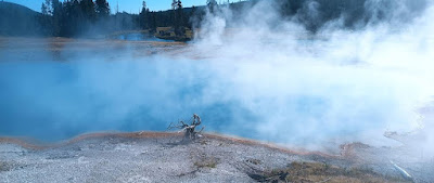 Yellowstone, Upper Geyser Basin, Biscuit Basin, Black Diamond Pool.